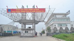 Chỉ sau hơn một năm hoạt động, nhà máy này phải liên tục “đắp chiếu”, lỗ hơn 1.700 tỉ đồng và đứng trước nguy cơ phá sản... - Ảnh: M.C.Thành