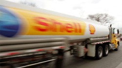 Shell được cho là hãng dầu lửa lớn gặp nhiều thách thức nhất hiện nay.