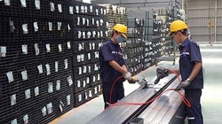 Nhiều doanh nghiệp tôn, thép Việt đang điêu đứng vì thép Trung Quốc. Ảnh: TRÀ PHƯƠNG