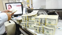 Món nợ phải trả trước mắt chưa qua thì món nợ phải trả khác lại đến. Và việc phát hành trái phiếu chính phủ ra thị trường quốc tế sẽ càng trở nên cấp bách. Ảnh: KINH LUÂN