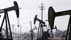  Thêm hơn 200 tỉ USD 'bốc hơi' vì giá dầu lao dốc