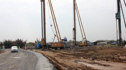 Các địa phương rất trông chờ nguồn vốn cấp phát từ ngân sách trung ương để đầu tư vào các dự án hạ tầng. 38% nguồn vốn trung ương rót xuống được đầu tư vào đây. Ảnh:TL