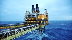 Bất chấp giá dầu rơi, PVN tăng khai thác dầu khí trên 10%