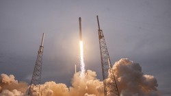 SpaceX đặt một dấu mốc quan trọng khi hợp tác với Không quân Mỹ và phục vụ các nhiệm vụ quân sự.
