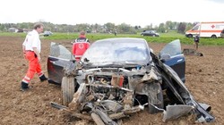 Toàn bộ phần trước bị phá hủy.