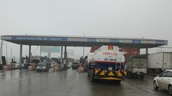 Tuyến Hà Nội - Hải Phòng người dân không có sự lựa chọn vì đều phải đóng phí. Ảnh: VIẾT LONG