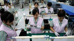 Sản xuất điện thoại tại nhà máy Samsung Bắc Ninh