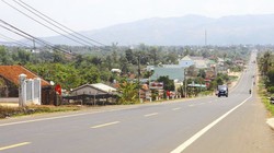 Nguồn tiền sau khi bán các doanh nghiệp nhà nước nên sử dụng làm đòn bẩy thu hút vốn đầu tư tư nhân tham gia phát triển dự án cơ sở hạ tầng, vừa giúp thúc đẩy phát triển doanh nghiệp tư nhân, vừa giảm áp lực đóng phí với giá trên trời của các dự án BOT. Ả