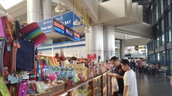 Dịch vụ, chất lượng hàng hoá tại sân bay thường bị chê là chưa tương xứng với giá cả.