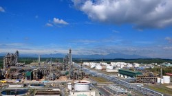 Gazprom Neft cho biết vẫn sẵn sàng đầu tư vào Dung Quất trong tương lai nếu thấy thỏa mãn với các điều kiện từ phía Việt Nam.
