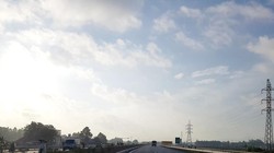 Đường cao tốc Hà Nội - Lạng Sơn sẽ góp phần tạo động lực phát triển kinh tế - xã hội khu vực Lạng Sơn nói riêng và vùng Đông Bắc nói chung. Ảnh: Đức Thanh