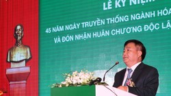 Ông Nguyễn Anh Dũng đọc diễn văn 45 truyền thống VINACHEM. Nguồn: Tạp chí Công thương
