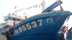 Tàu cá vỏ composite đầu tiên của Quảng Ngãi. Ảnh: Dân trí