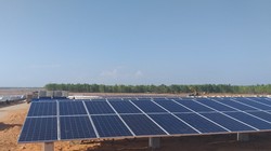 Nhà máy điện mặt trời Hồng Phong 1B (Nguồn: Vietracimex)