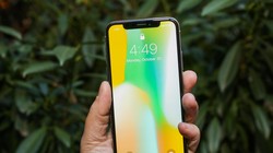 Người dùng iPhone X cần ít nhiều thời gian để làm quen với các thao tác điều khiển hoàn toàn mới.
Nguồn: CNET