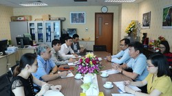 Cuộc họp bàn về vấn đề doanh nghiệp khoa học công nghệ