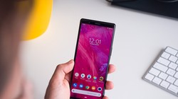 Doanh số bán những chiếc Xperia của Sony chưa có dấu hiệu tiến triển (Ảnh: Phonearena)