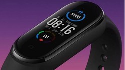 Vòng đeo tay thông minh giúp người dùng theo dõi sức khỏe (Ảnh: Gizmochina)