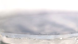 Vật liệu giúp giữ lạnh mà không cần dùng điện (Ảnh: Input Mag)