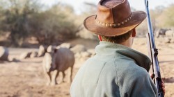 Con người đã đóng vai trò gì trong sự tuyệt chủng của các loài hiện đại ? (Ảnh: Science ABC)