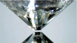 Băng siêu ion có thể có nhiệt độ lên đến hàng nghìn độ C (Ảnh: ITZONE)