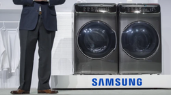 Người dùng bức xúc vì ứng dụng máy giặt của Samsung yêu cầu những quyền truy cập vô lý (Ảnh: Vice)