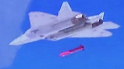 Tiêm kích tàng hình Su-57 của Nga được triển khai để trấn áp hệ thống phòng không của Ukraine (Ảnh: Military Watch Magazine)