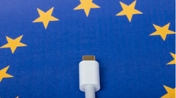 Phó Chủ tịch cấp cao tiếp thị toàn cầu của Apple xác nhận iPhone sẽ sử dụng cổng sạc USB-C (Ảnh: Engadget)