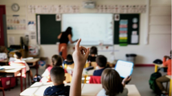 Giáo viên lo ngại ChatGPT khiến học sinh lệ thuộc, tạo ra gian lận trong thi cử (Ảnh: Japan Today)