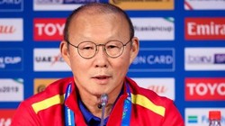 HLV Park Hang Seo tại buổi họp báo chiều 13/3