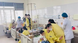 Trẻ nhỏ nhập viện dồn dập vì cúm A: Đừng để cảm cúm hóa thành cơn nguy kịch