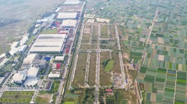 Bộ Tài chính đề xuất chuyển từ đất nông nghiệp sang đất ở chỉ phải nộp 30%. Ảnh: Bình An 