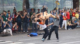 Nữ đại úy CAND "gây sốt" với màn biểu diễn hạ gục loạt đối tượng: Mê võ thuật từ nhỏ, từng giành HCV