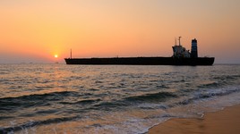 Ấn Độ đã phản bác lại những chỉ trích từ Mỹ và EU về việc nước này tiếp tục giao thương dầu mỏ với Nga. Ảnh: Getty.