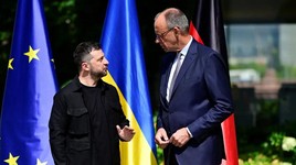Tổng thống Ukraine Volodymyr Zelensky và Thủ tướng Đức Friedrich Merz tại Berlin hôm 13/8. Ảnh: NYTimes.