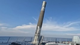 Cảnh phóng tên lửa hành trình siêu thanh Zircon từ chiến hạm. Ảnh: MW.