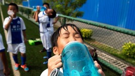 Cú sốc mới từ Trung Quốc: Tạo nước ngọt rẻ hơn nước máy và hydro xanh “tự sinh ra” từ biển