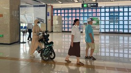 Hanoi Metro nói gì về tin cấm khách mang xe đạp điện lên tàu Cát Linh - Hà Đông?