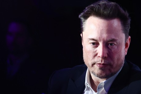 Elon Musk tiết lộ từng 2 lần bị ám sát hụt