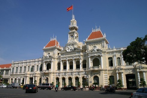 TP.HCM nghiên cứu ra văn bản để cấm công chức hút thuốc, đánh bạc Ảnh minh họa