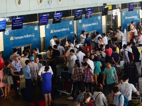 Lo ngại quá tải như Tân Sơn Nhất, Hà Nội đề nghị mở rộng sân bay Nội Bài Nếu không mở rộng, Nội Bài có thể bị quá tải như sân bay Tân Sơn Nhất