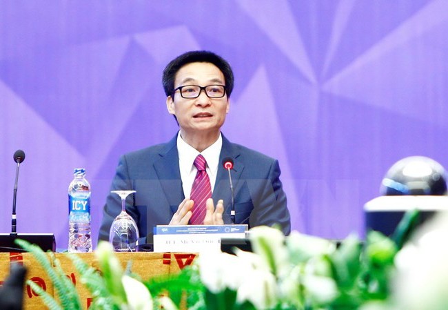 Kỷ nguyên số giúp tăng năng suất lao động, tăng hiệu quả kinh tế Phó Thủ tướng Vũ Đức Đam phát biểu tại cuộc đối thoại. (Ảnh: An Đăng/TTXVN)