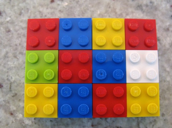 Một cô giáo dùng LEGO để dạy trẻ em học toán, cực dễ hiểu Một hình chữ nhật được lắp bằng LEGO