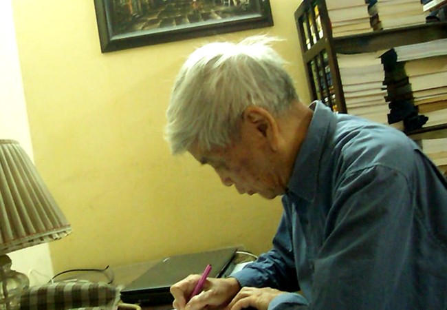 “Cửa mở Nhà thơ Việt Phương