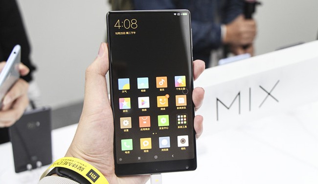 Chạm vuốt Xiaomi Mi MIX - smartphone không viền cực sexy Chạm vuốt Xiaomi Mi MIX - smartphone không viền cực sexy