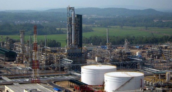Đàm phán mua cổ phần nhà máy Dung Quất của Gazprom bị kéo dài vì các khoản nợ Đàm phán mua cổ phần nhà máy Dung Quất của Gazprom bị kéo dài vì các khoản nợ