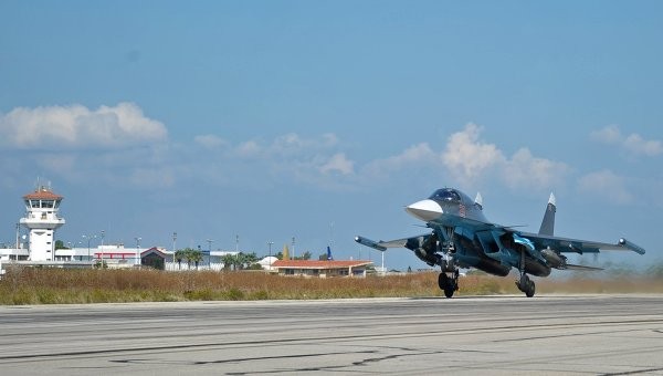 Cận cảnh hoạt động không kích của không quân Nga ở Syria Cận cảnh hoạt động không kích của không quân Nga ở Syria