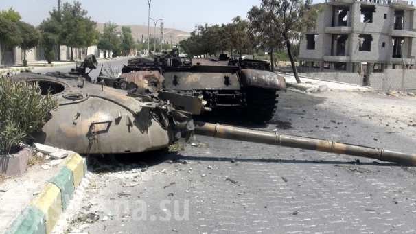 Phiến quân khủng bố bắn giết lẫn nhau, không quân Syria tiêu diệt một đoàn xe IS Phiến quân khủng bố bắn giết lẫn nhau, không quân Syria tiêu diệt một đoàn xe IS