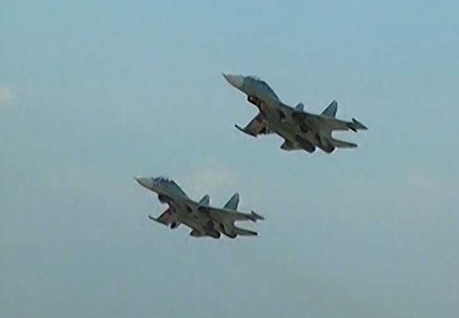 Video: Su-27 Việt Nam xung trận diệt địch trên Biển Đông Video: Su-27 Việt Nam xung trận diệt địch trên Biển Đông