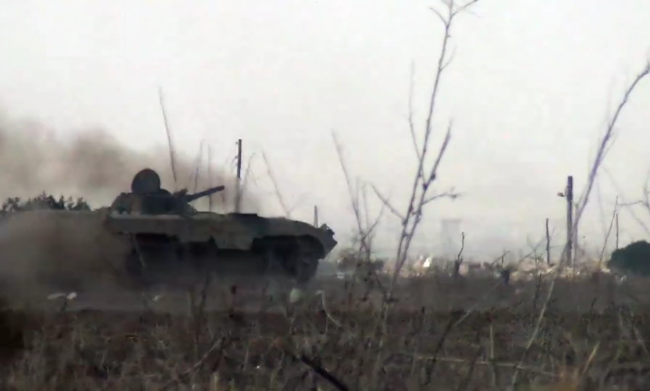 Video: Giao chiến ác liệt giữa quân đội Syria và chiến binh Hồi giáo cực đoan Xe tăng, thiết giáp quân đội Syria chiến đấu ở Đông Ghouta
